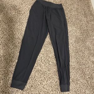 Men’s ALO YOGA co-op pants
